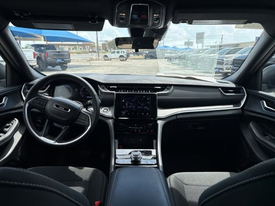 2025 Jeep Grand Cherokee GRAND CHEROKEE LAREDO 4X4