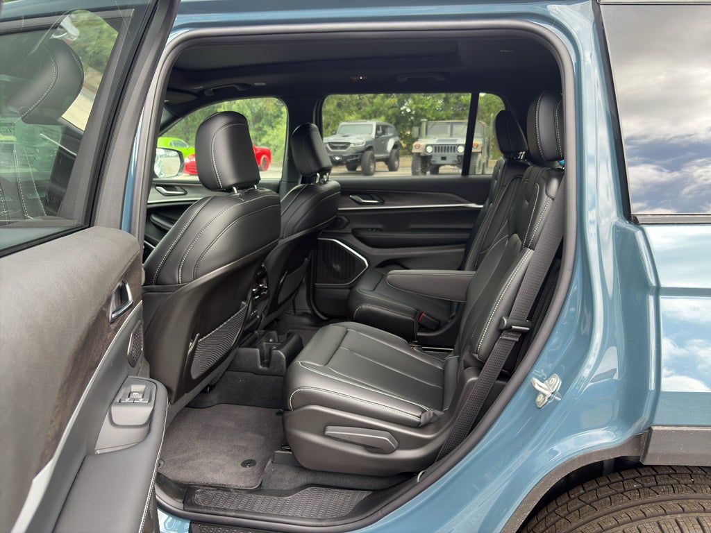 2026 Jeep Grand Cherokee GRAND CHEROKEE L LIMITED 4X2