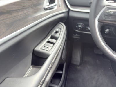 2026 Jeep Grand Cherokee GRAND CHEROKEE L LIMITED 4X2