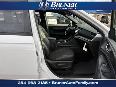 2025 Jeep Grand Cherokee GRAND CHEROKEE L ALTITUDE X 4X4