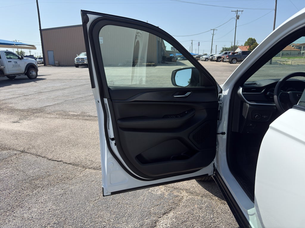 2026 Jeep Grand Cherokee GRAND CHEROKEE L LAREDO 4X4