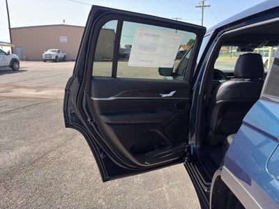 2026 Jeep Grand Cherokee GRAND CHEROKEE L LIMITED 4X4