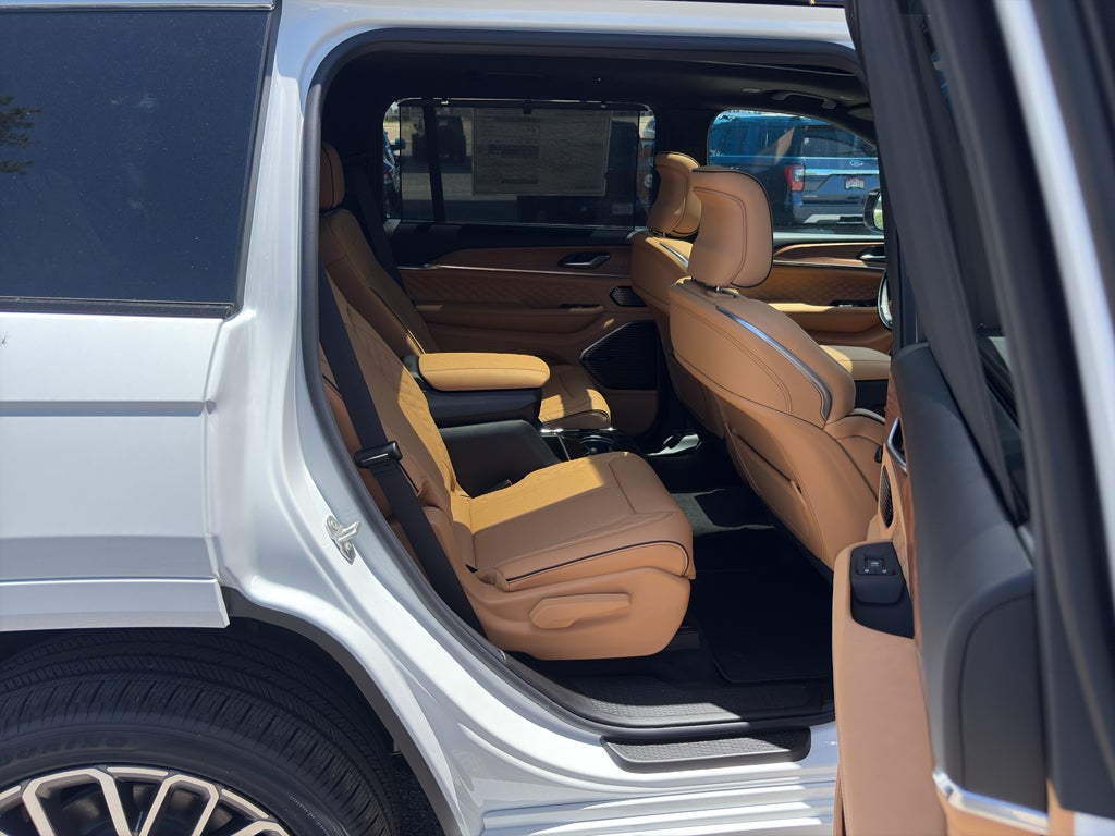 2026 Jeep Grand Cherokee GRAND CHEROKEE L SUMMIT 4X4