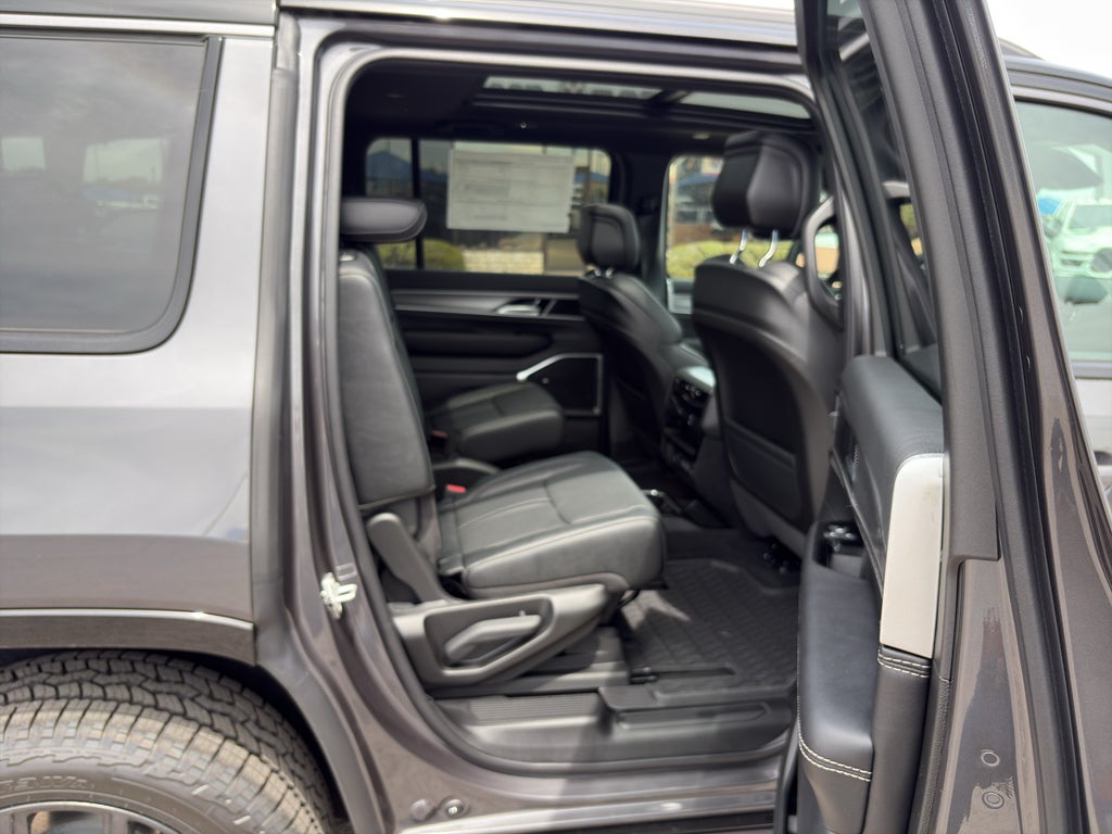 2026 Jeep Grand Wagoneer GRAND WAGONEER UPLAND 4X4