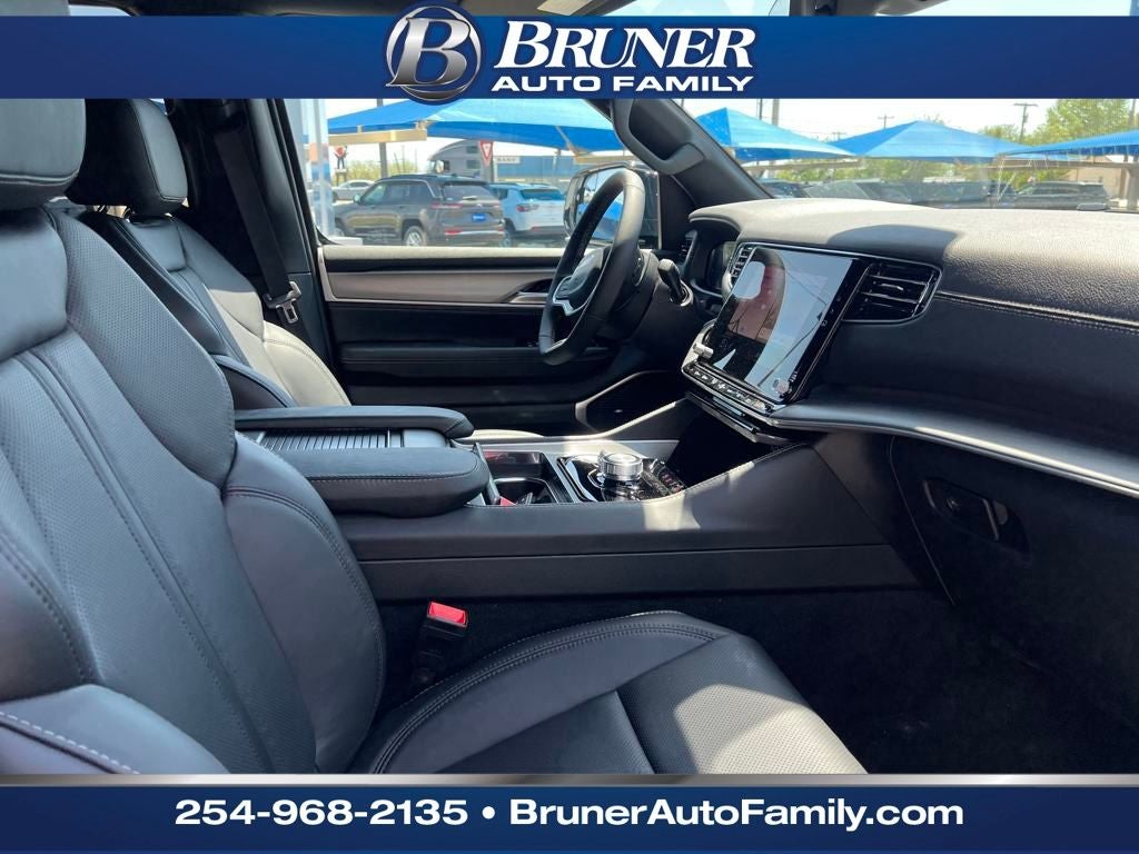 2025 Jeep Wagoneer WAGONEER CARBIDE 4X4