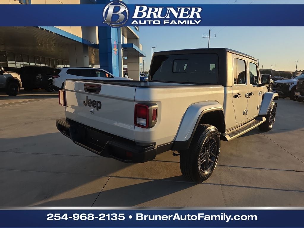 2024 Jeep Gladiator Sport S