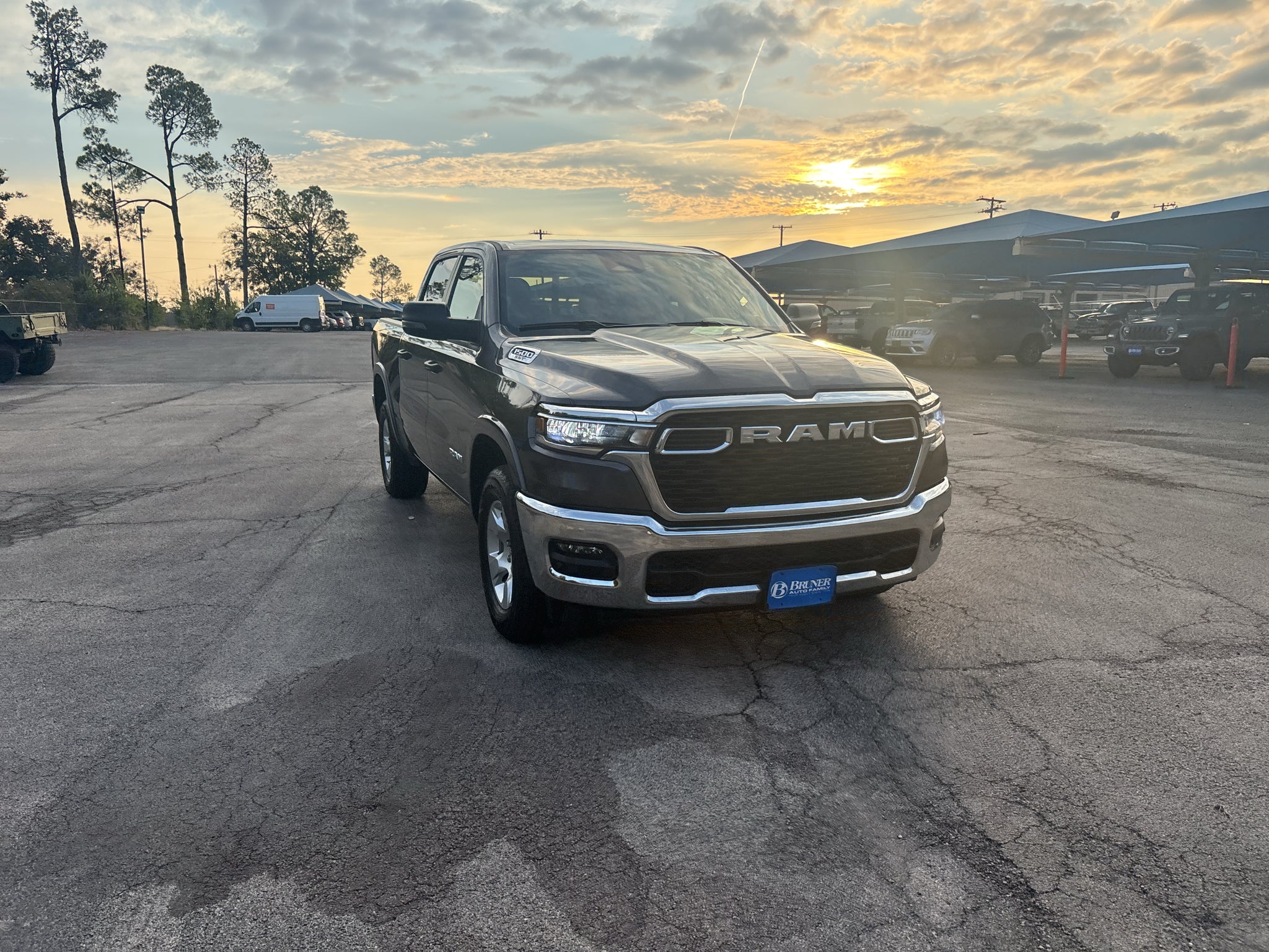 2025 RAM 1500 Lone Star Crew Cab 4x4 5'7' Box