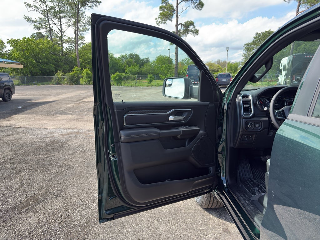 2026 RAM 1500 RAM 1500 LONE STAR CREW CAB 4X4 5'7' BOX