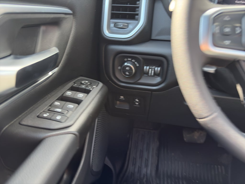 2026 RAM 1500 RAM 1500 LONE STAR CREW CAB 4X4 5'7' BOX