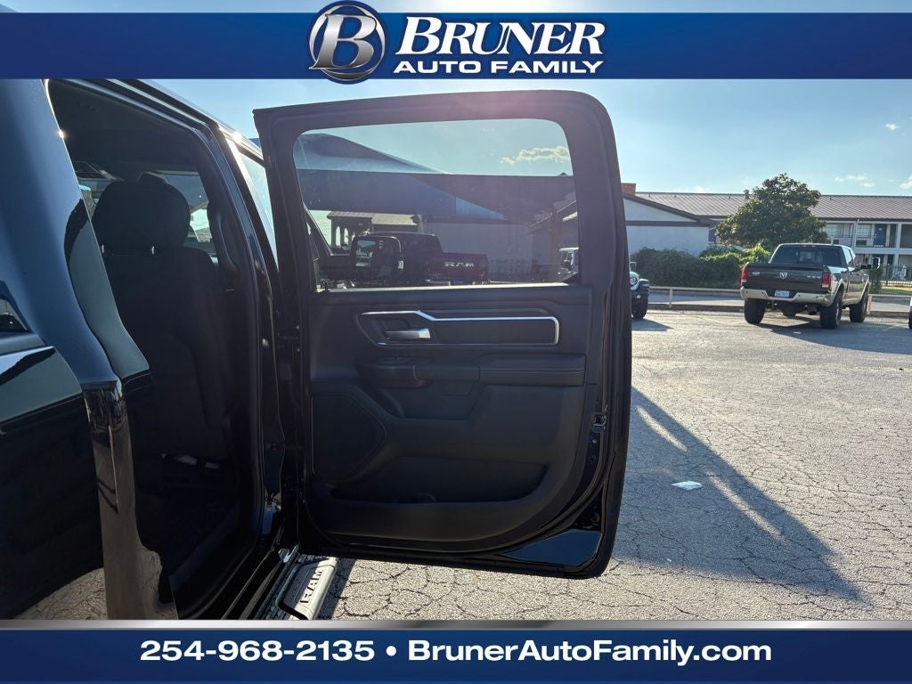 2026 RAM Ram 1500 RAM 1500 LONE STAR CREW CAB 4X4 5'7' BOX