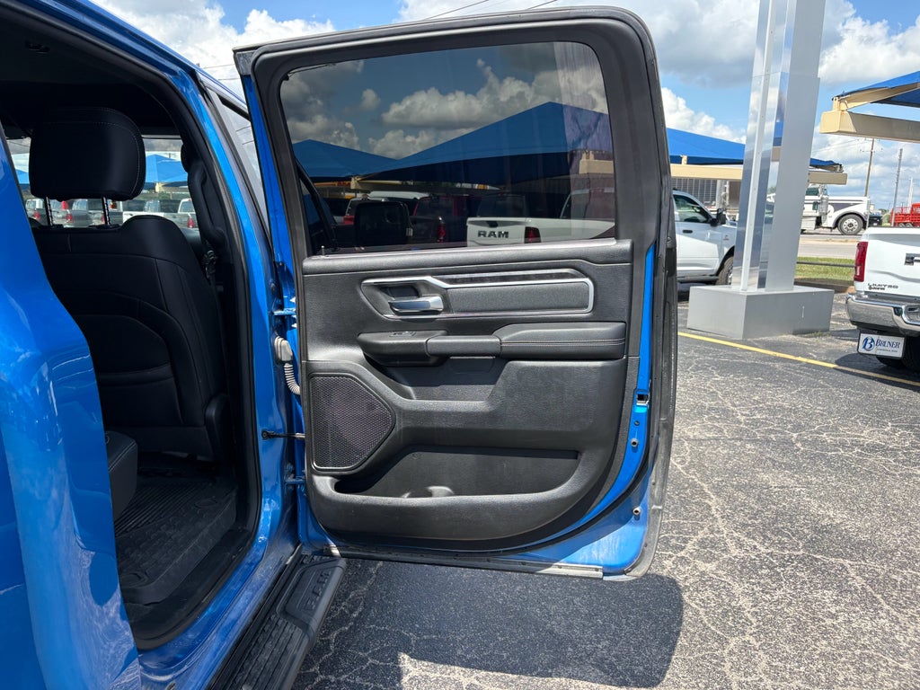 2022 RAM 1500 Big Horn Crew Cab 4x4 5'7' Box