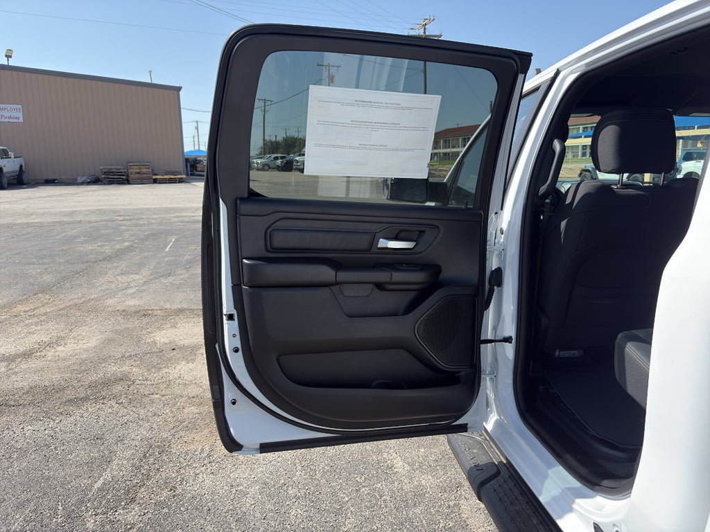 2026 RAM Ram 1500 RAM 1500 EXPRESS CREW CAB 4X4 5'7' BOX