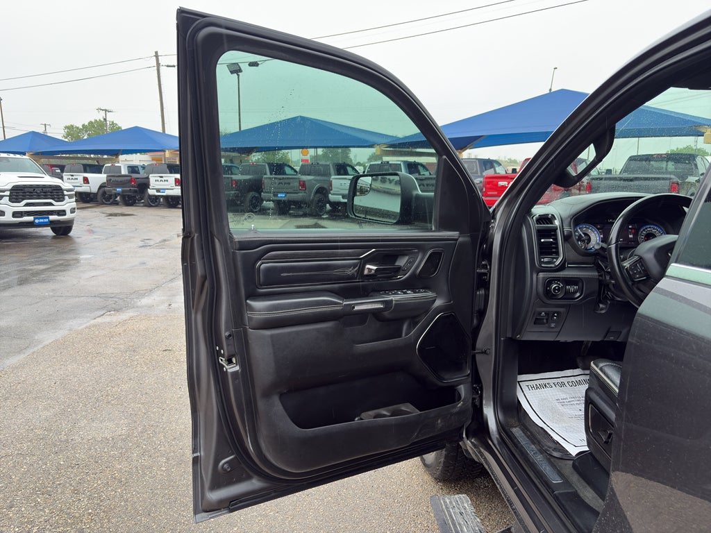 2022 RAM 1500 Limited Crew Cab 4x4 5'7' Box
