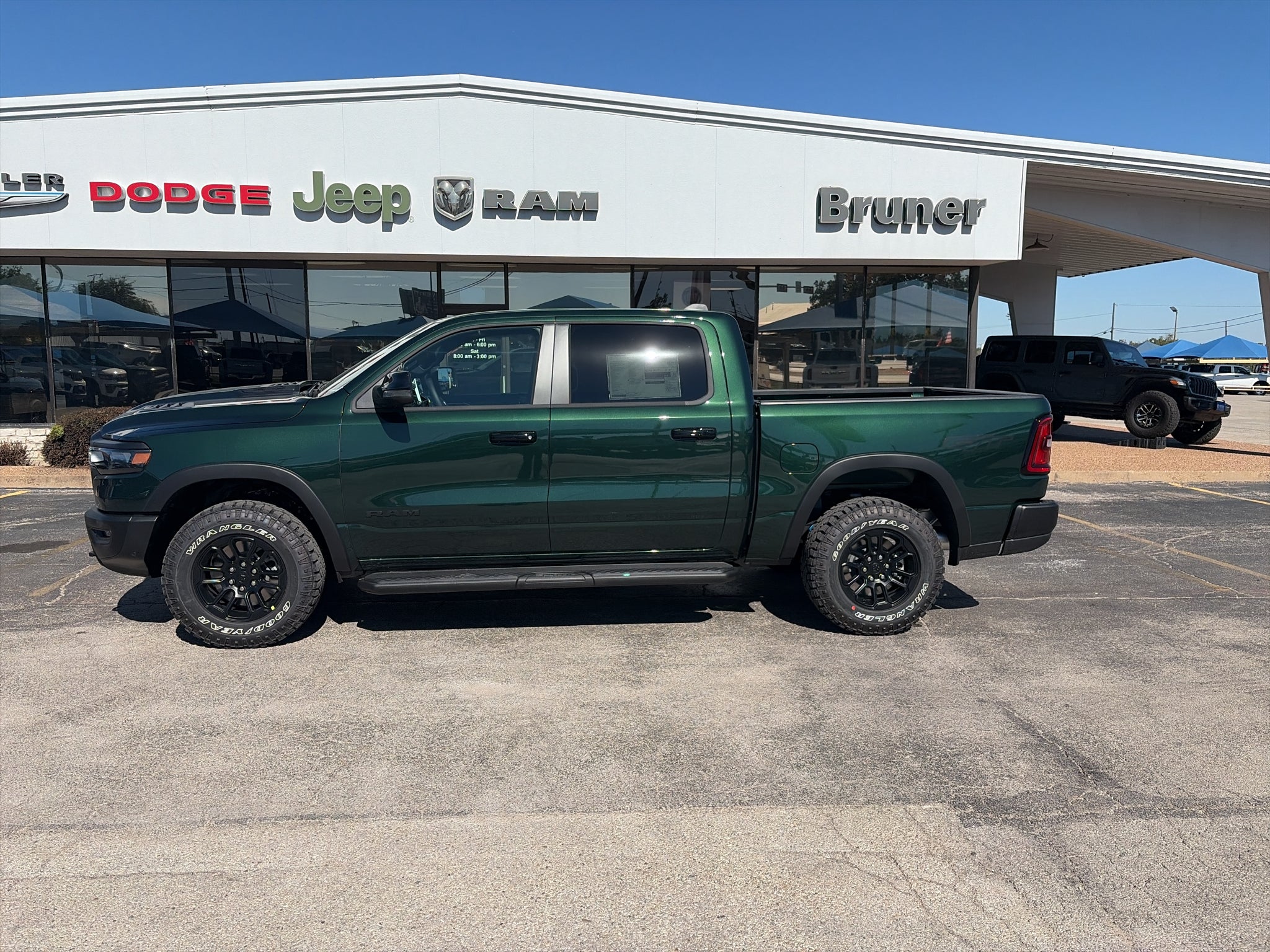 2027 RAM Ram 1500 RAM 1500 REBEL CREW CAB 4X4 5'7' BOX