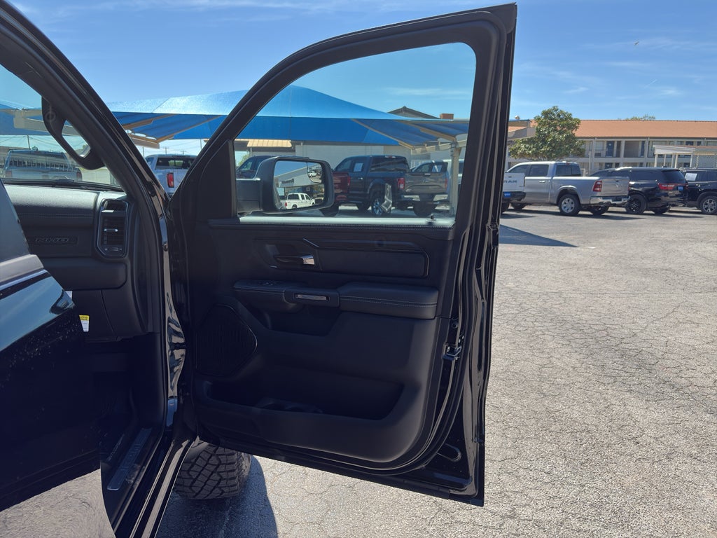 2026 RAM Ram 1500 RAM 1500 RHO CREW CAB 4X4 5'7' BOX