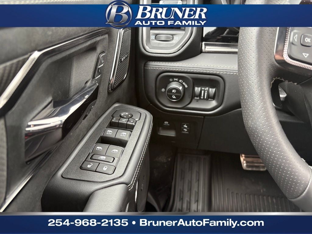 2026 RAM Ram 1500 RAM 1500 RHO CREW CAB 4X4 5'7' BOX