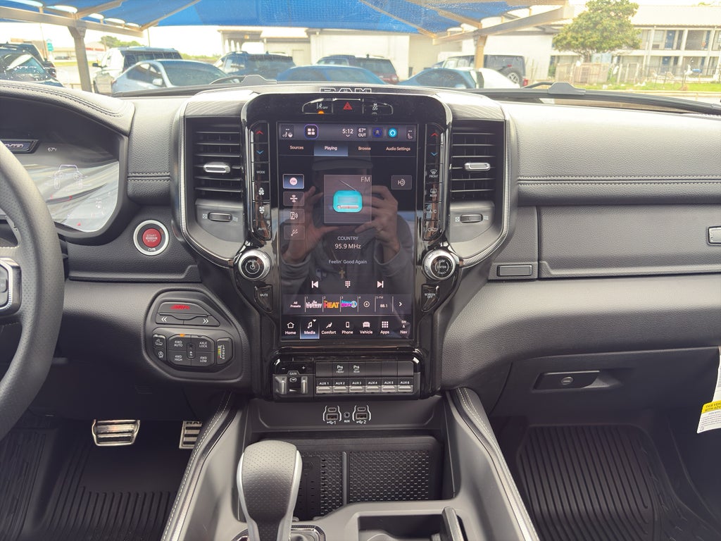 2026 RAM Ram 1500 RAM 1500 RHO CREW CAB 4X4 5'7' BOX