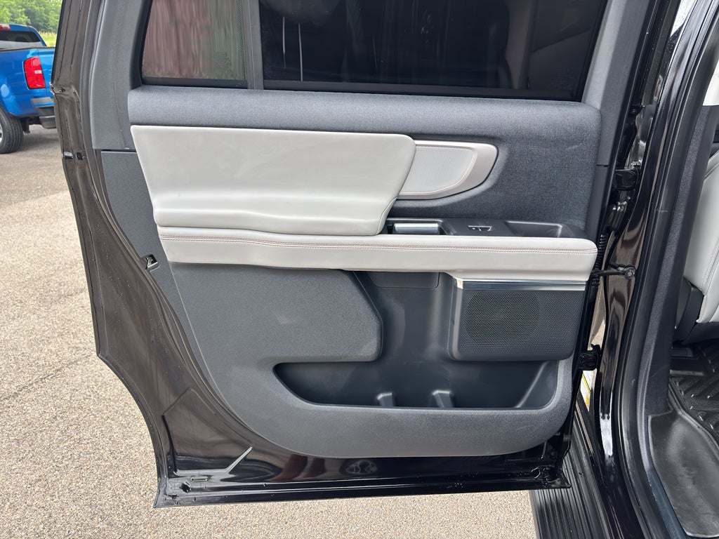 2025 Ford Expedition Active MAX