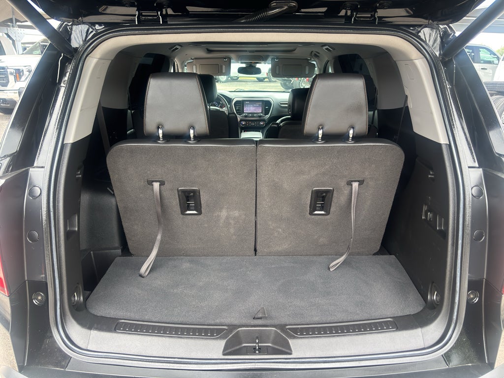 2023 GMC Acadia AWD AT4