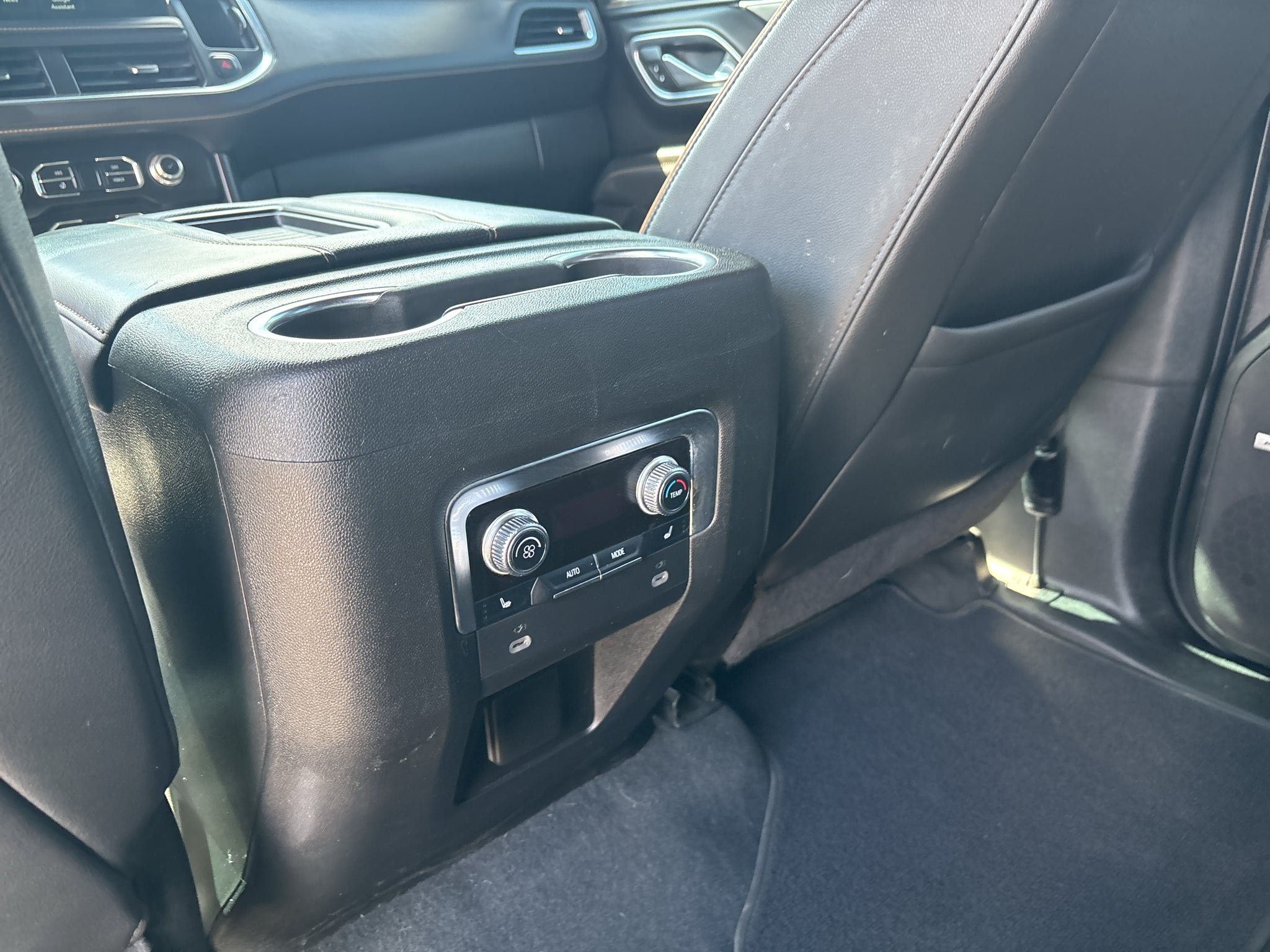 2024 GMC Yukon XL 4WD AT4