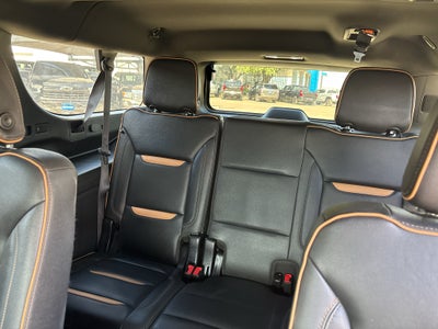 2024 GMC Yukon XL 4WD AT4