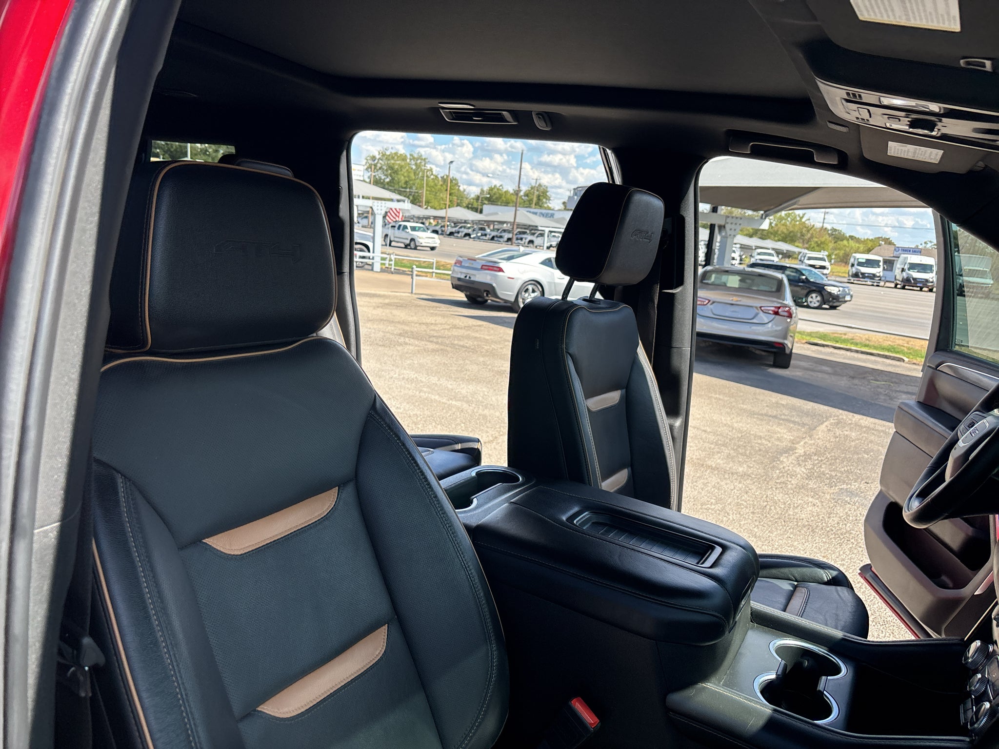 2024 GMC Yukon XL 4WD AT4
