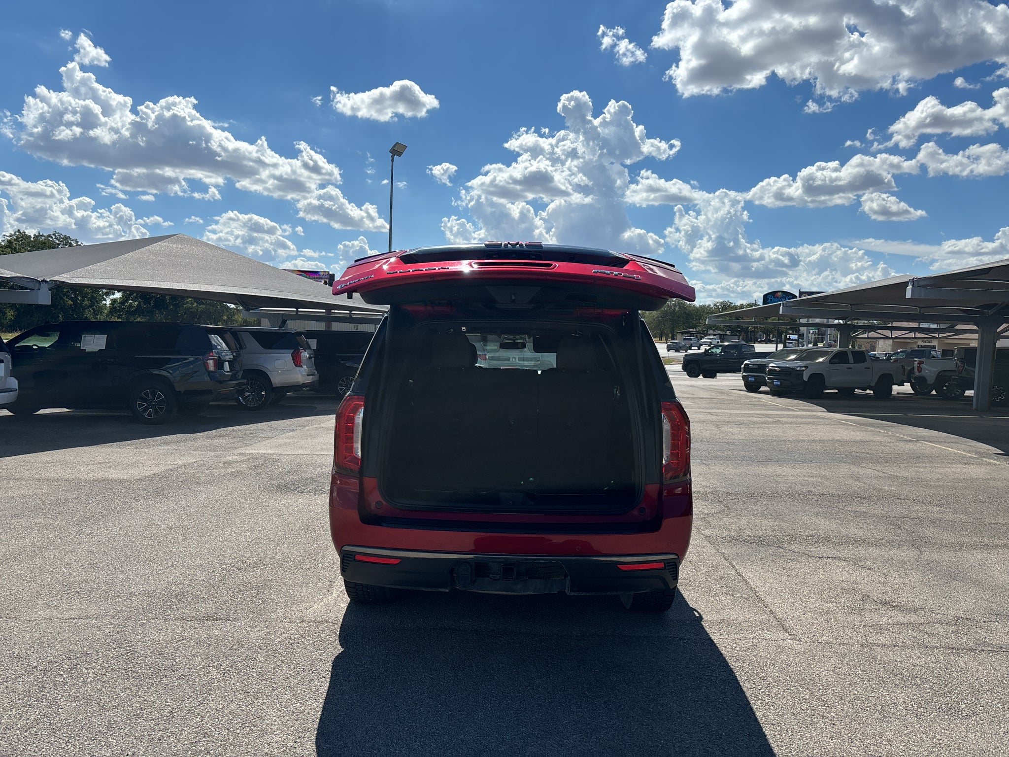 2024 GMC Yukon XL 4WD AT4