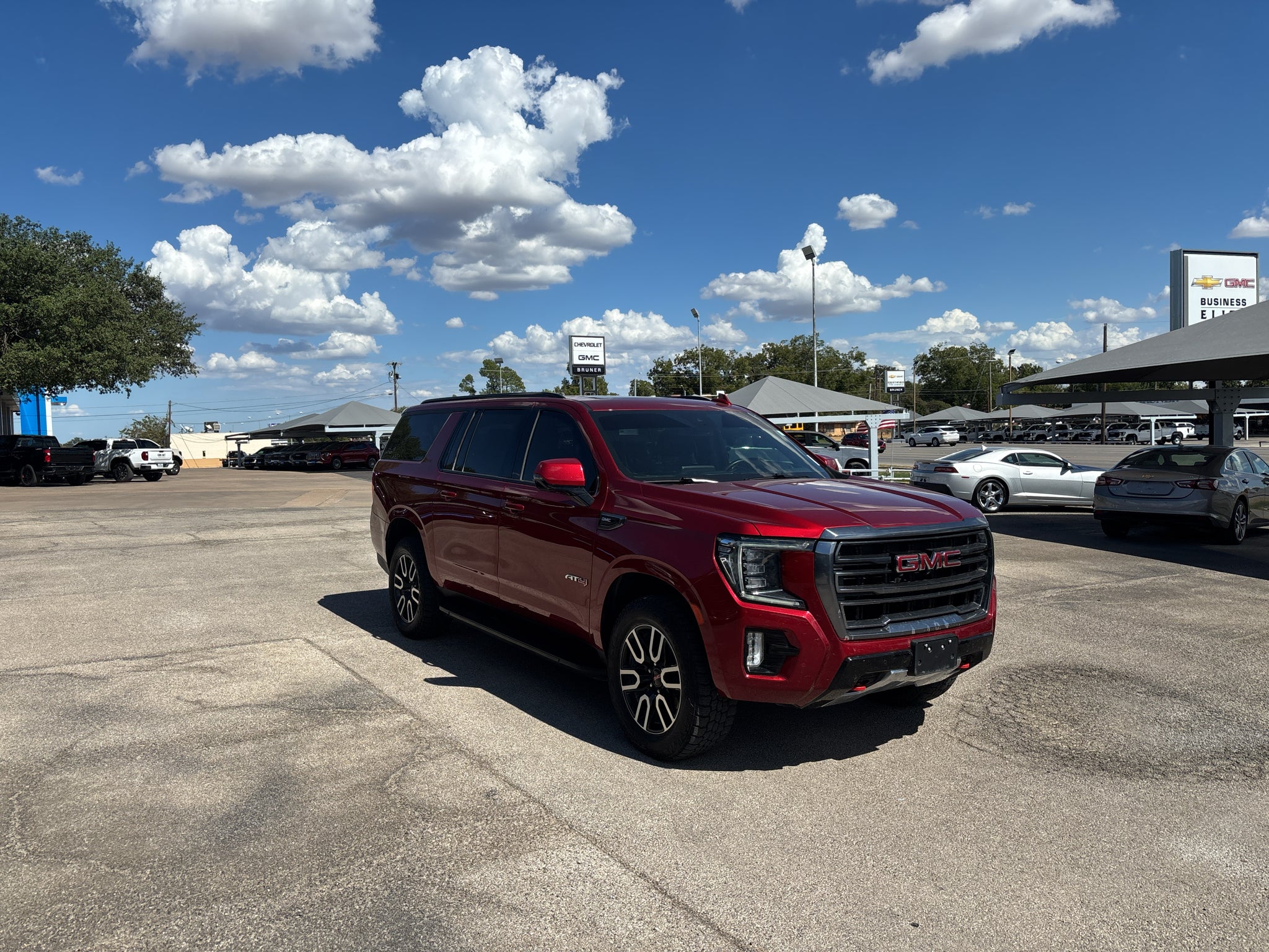 2024 GMC Yukon XL 4WD AT4