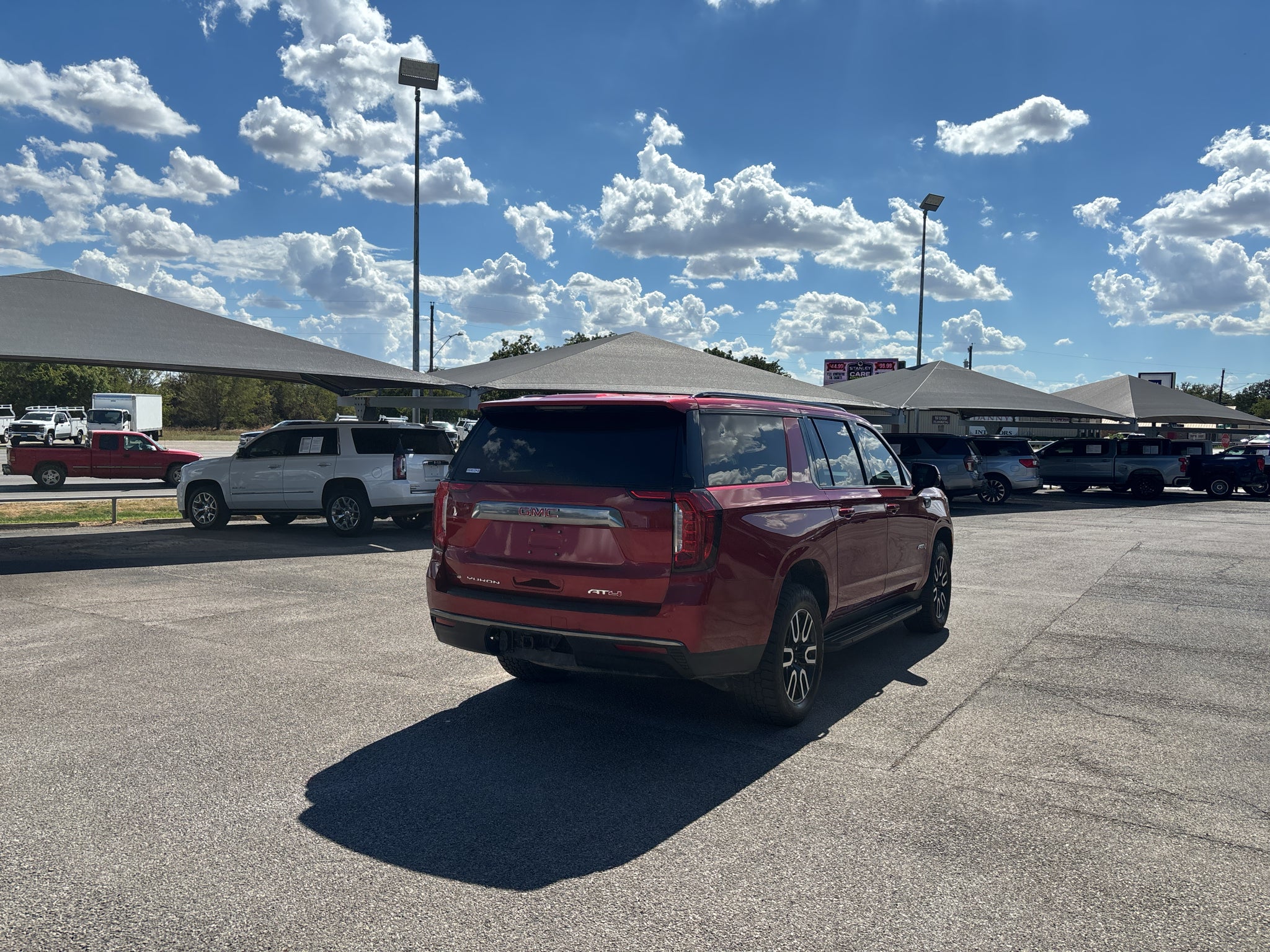 2024 GMC Yukon XL 4WD AT4