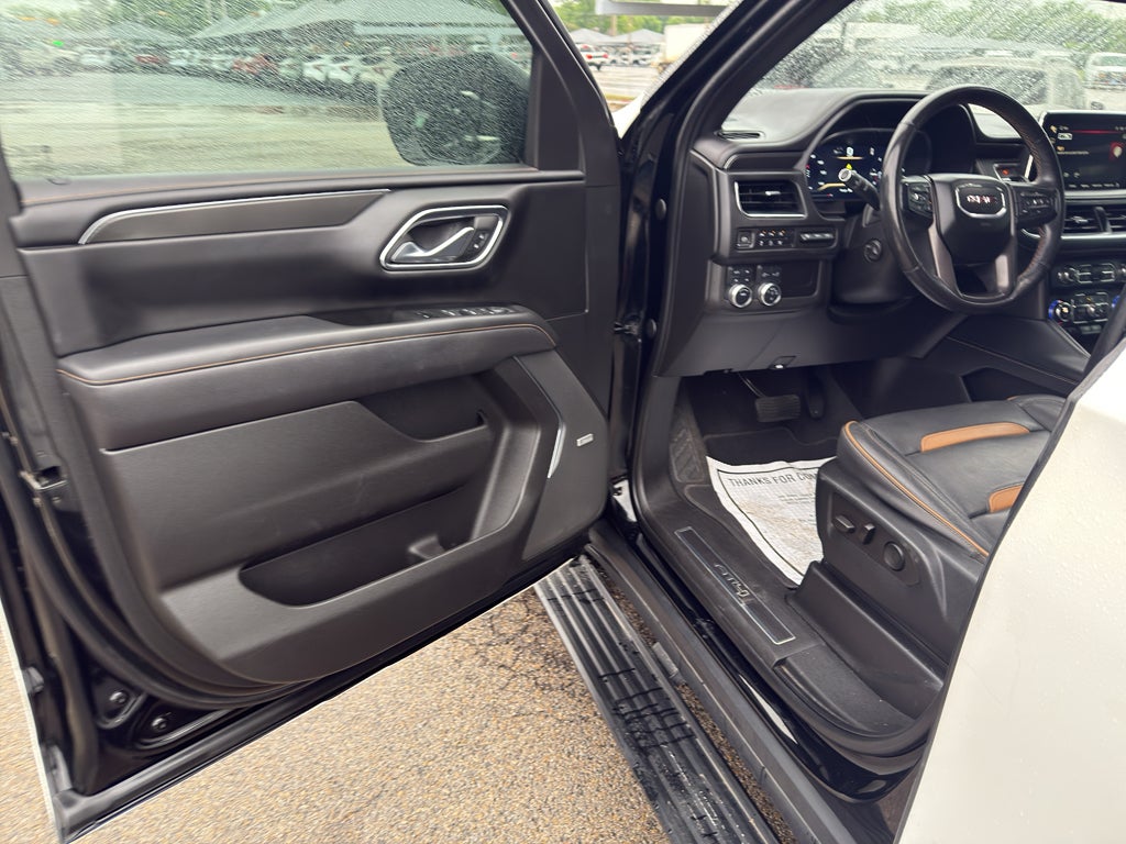 2023 GMC Yukon XL 4WD AT4