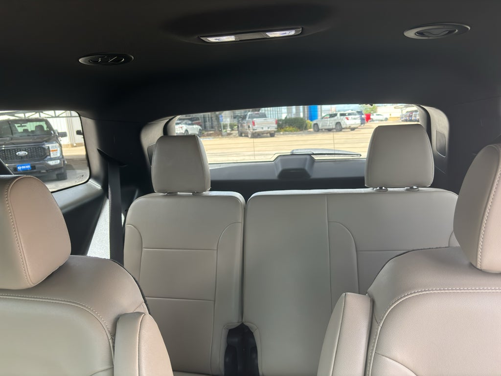 2023 Chevrolet Traverse FWD LT Leather