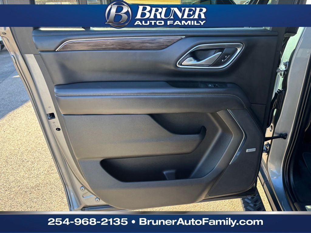 2022 Chevrolet Suburban 4WD Z71