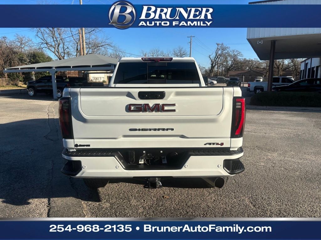 2024 GMC Sierra 2500HD 4WD Crew Cab Standard Bed AT4