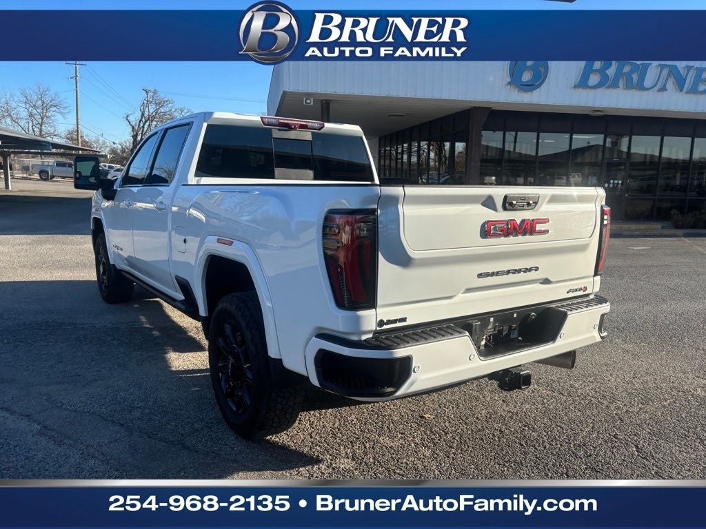 2024 GMC Sierra 2500HD 4WD Crew Cab Standard Bed AT4