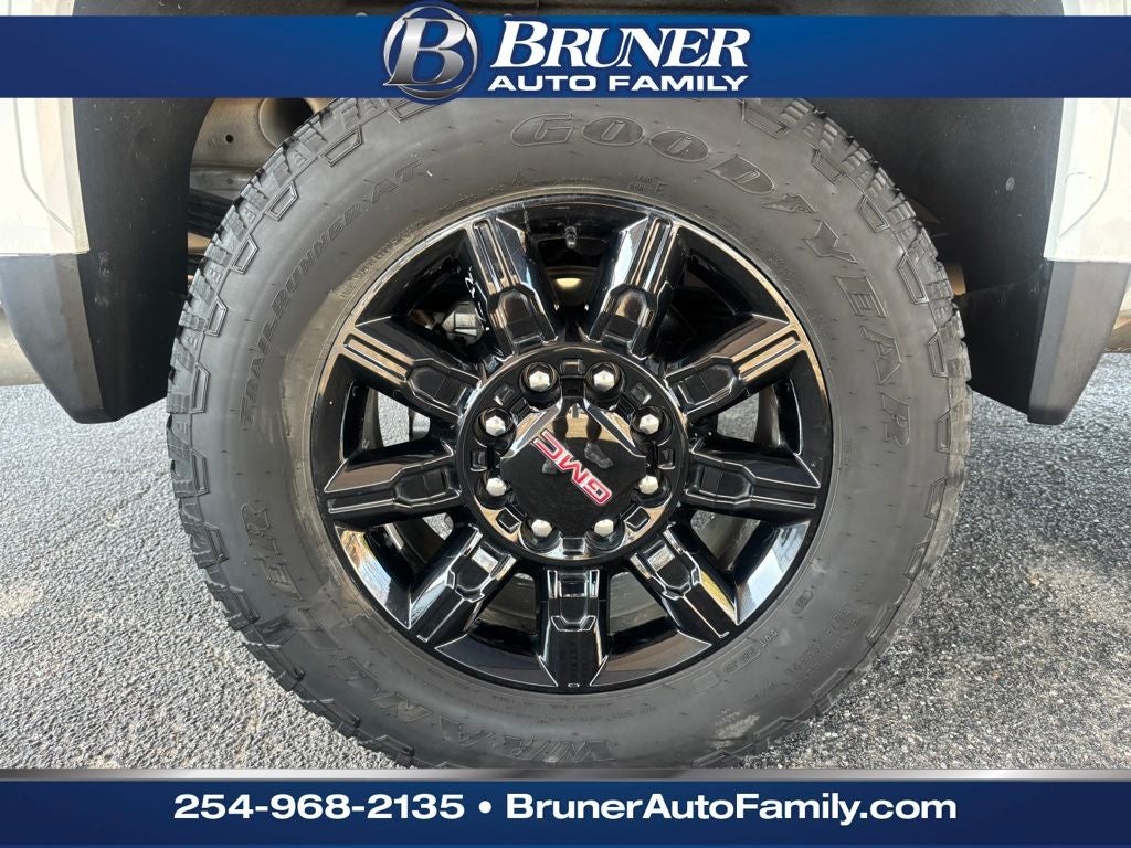 2024 GMC Sierra 2500HD 4WD Crew Cab Standard Bed AT4