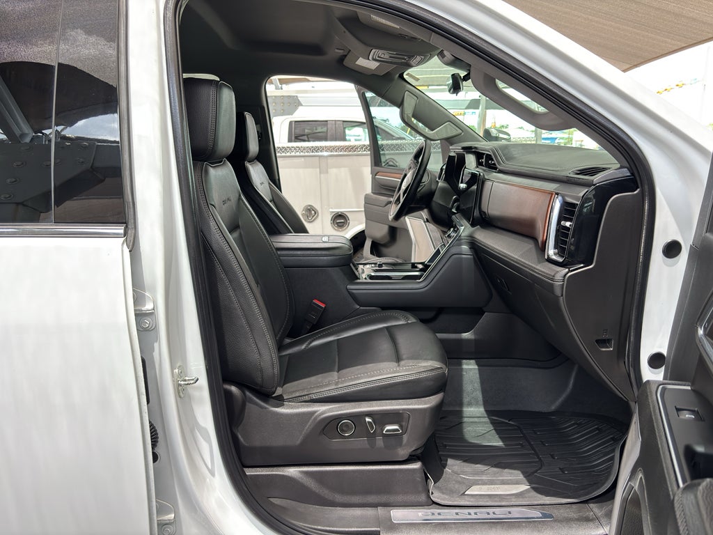 2024 GMC Sierra 2500HD 4WD Crew Cab Standard Bed Denali