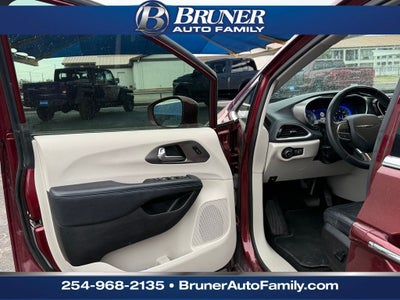 2021 Chrysler Pacifica Touring L