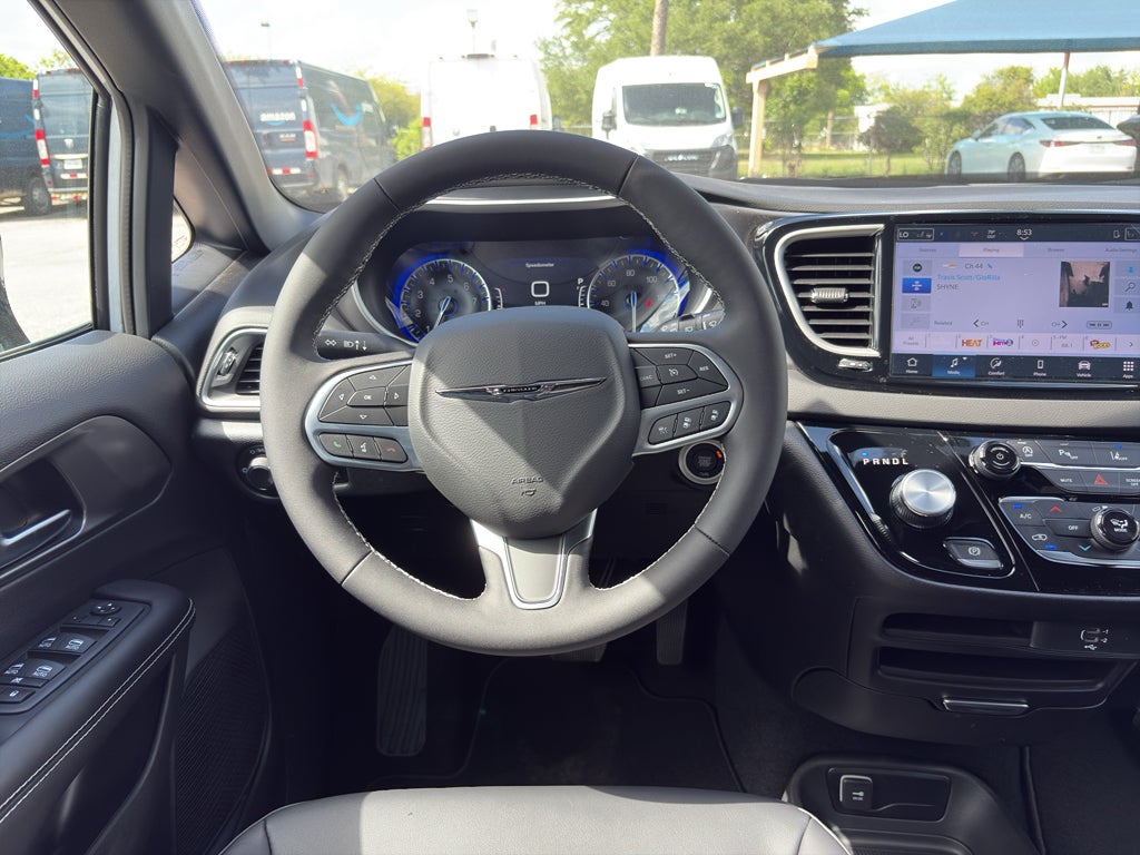 2026 Chrysler Voyager VOYAGER LX