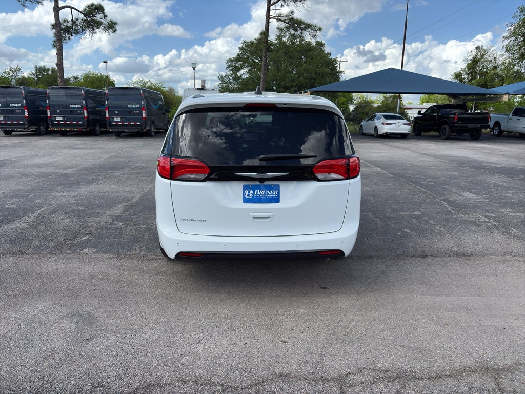 2026 Chrysler Voyager VOYAGER LX