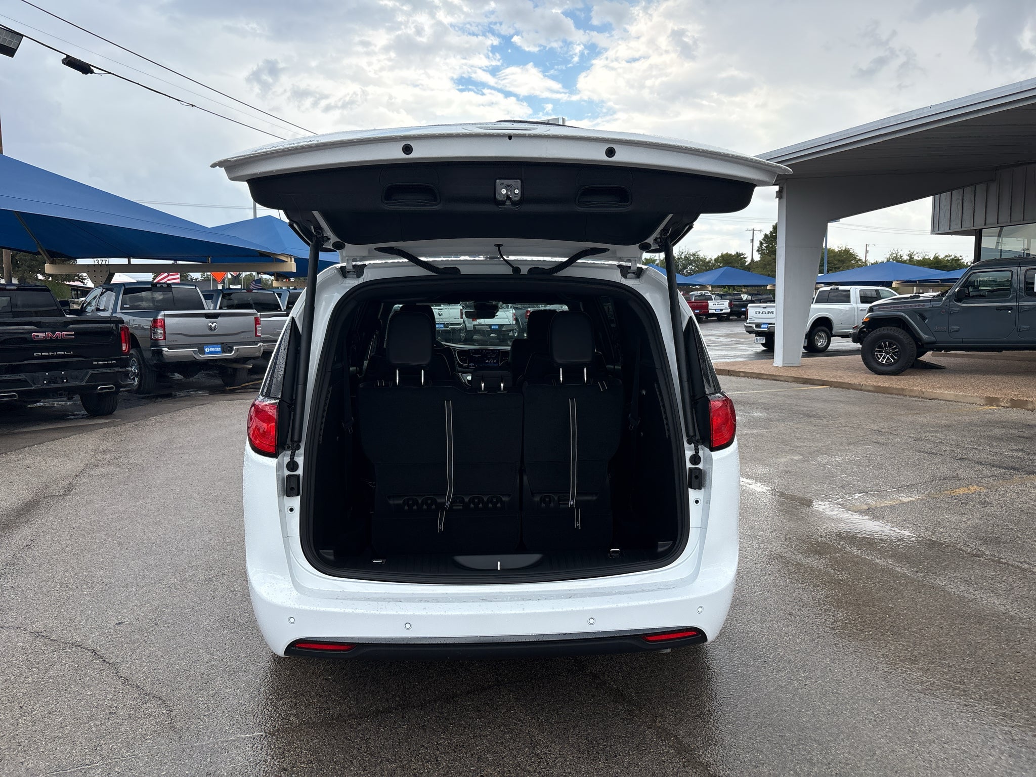 2027 Chrysler Pacifica PACIFICA LX
