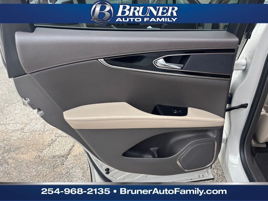 2023 Lincoln Nautilus Standard