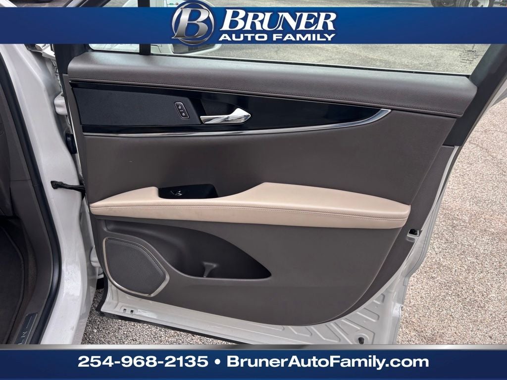 2023 Lincoln Nautilus Standard