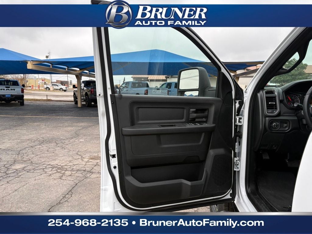 2026 RAM Ram 3500 RAM 3500 TRADESMAN CREW CAB 4X4 8' BOX