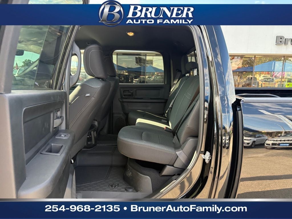 2026 RAM Ram 2500 RAM 2500 BLACK EXPRESS CREW CAB 4X4 6'4' BOX