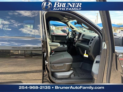 2026 RAM Ram 2500 RAM 2500 BLACK EXPRESS CREW CAB 4X4 6'4' BOX