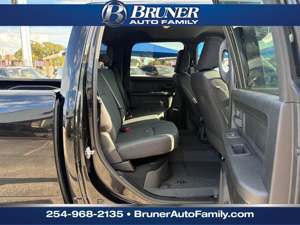 2026 RAM Ram 2500 RAM 2500 BLACK EXPRESS CREW CAB 4X4 6'4' BOX