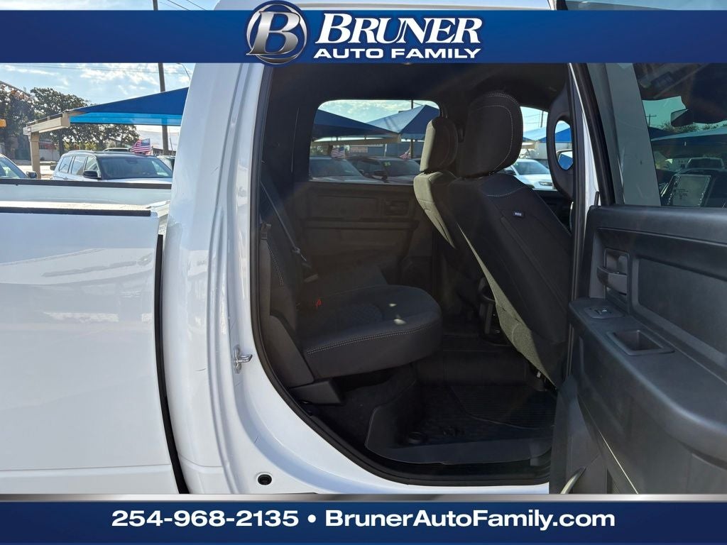 2026 RAM Ram 2500 RAM 2500 BLACK EXPRESS CREW CAB 4X4 6'4' BOX