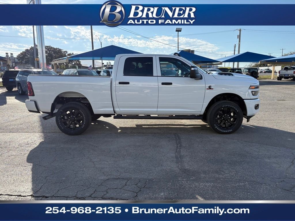 2026 RAM Ram 2500 RAM 2500 BLACK EXPRESS CREW CAB 4X4 6'4' BOX