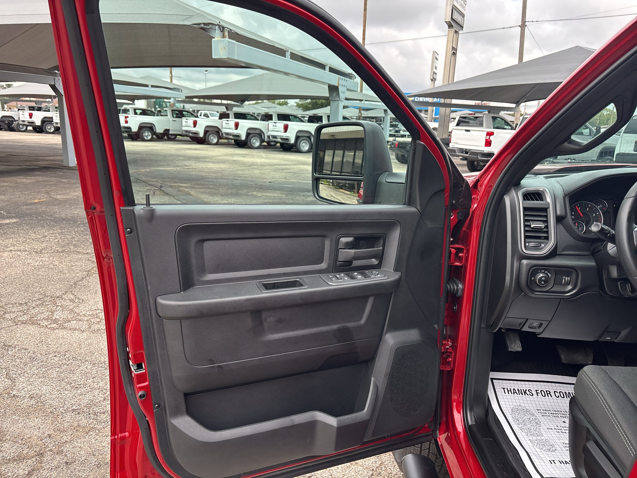 2027 RAM Ram 3500 RAM 3500 TRADESMAN CREW CAB 4X4 8' BOX