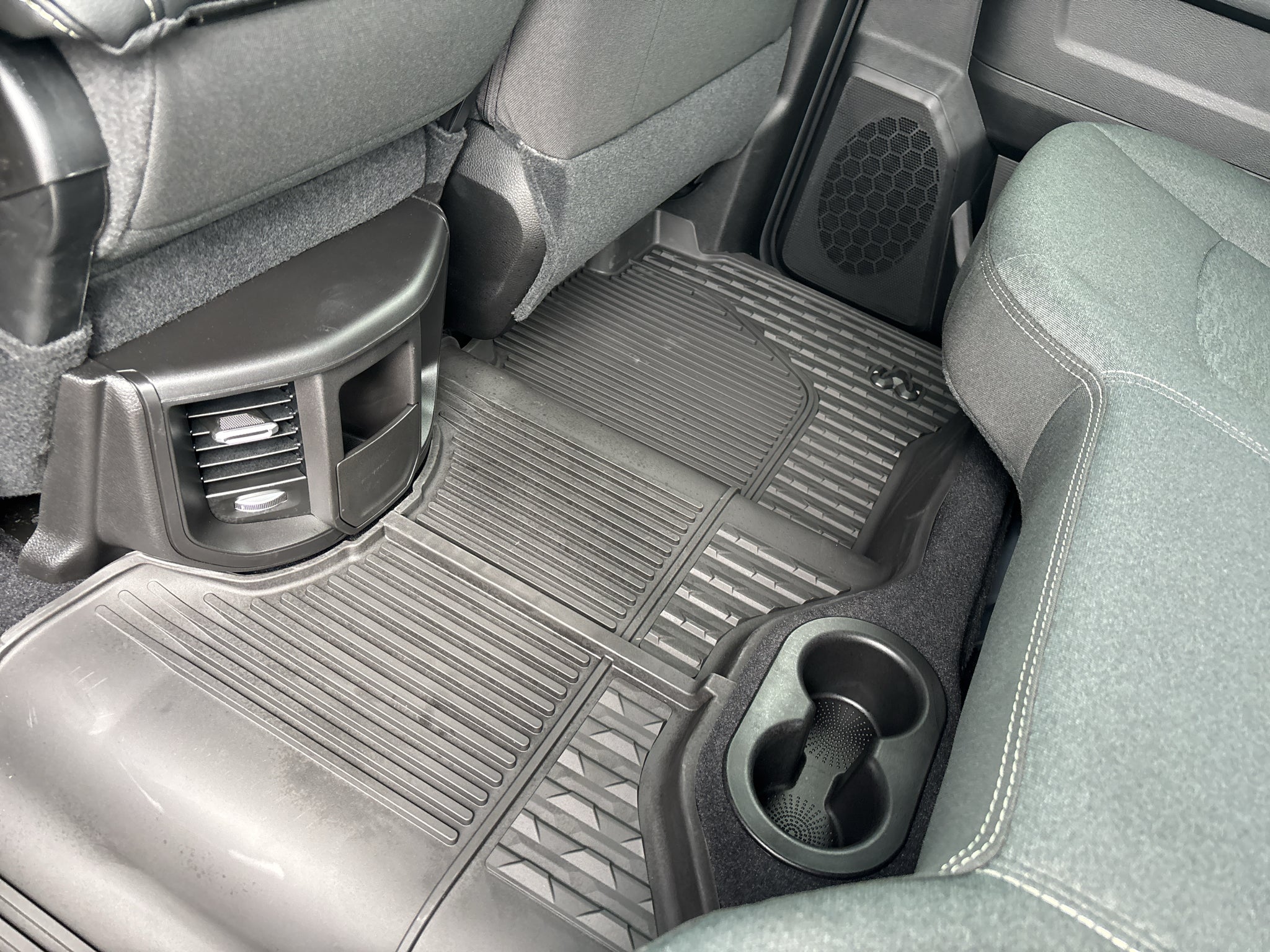 2027 RAM Ram 3500 RAM 3500 TRADESMAN CREW CAB 4X4 8' BOX